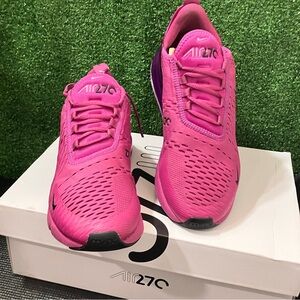 Nike Air 270 Fuchsia Sneakers